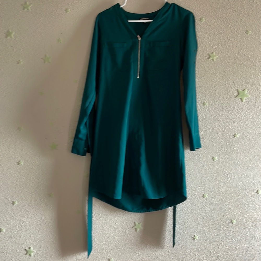Express green long sleeve shift dress with zipper and two pockets size xs